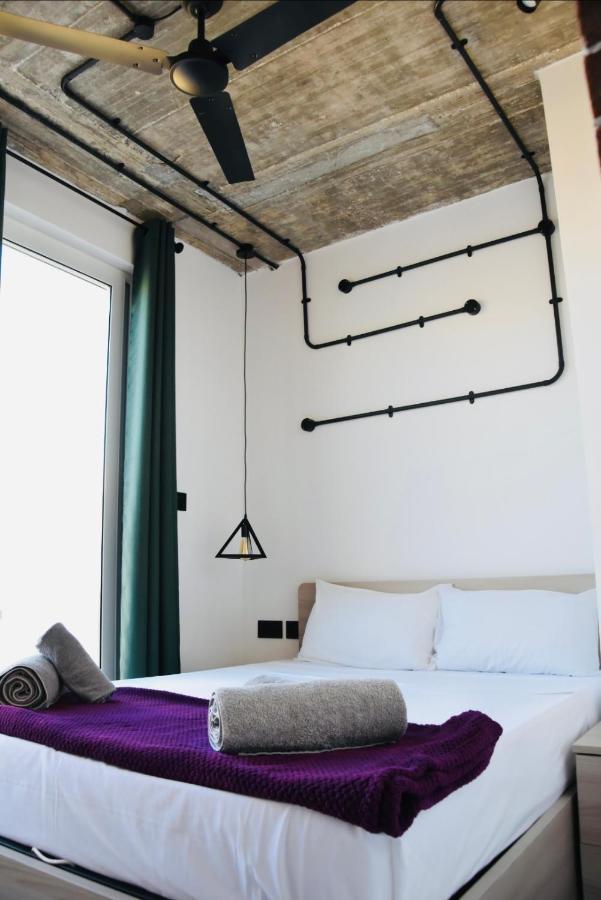 Chic Penthouse Industrial-Style Apartment Mosta Exterior foto