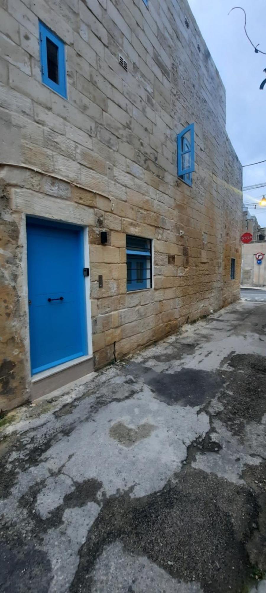 Chic Penthouse Industrial-Style Apartment Mosta Exterior foto